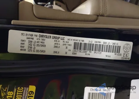 2014 Jeep Grand Cherokee Overland z USA, uszkodzony, nr VIN 1C4RJFCT8EC125007